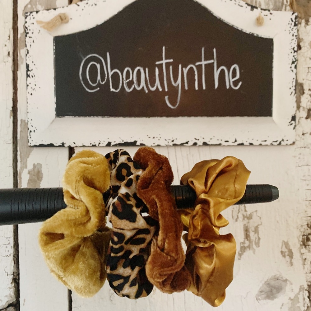 {LEOPARD} animal print scrunchies set of 4 - Picture 1 of 3